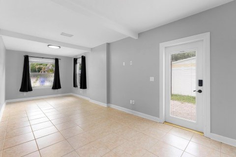 Villa ou maison à vendre à Vero Beach, Floride: 3 chambres, 129.88 m2 № 2261894 - photo 6