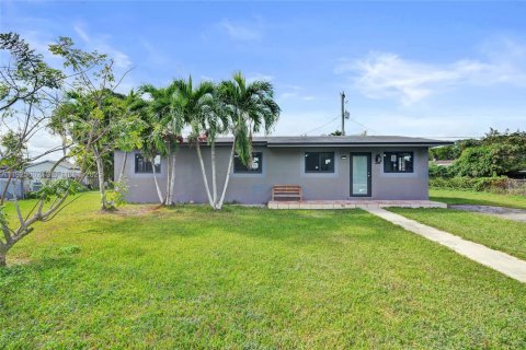 Villa ou maison à vendre à Homestead, Floride: 4 chambres, 135.64 m2 № 2080035 - photo 5