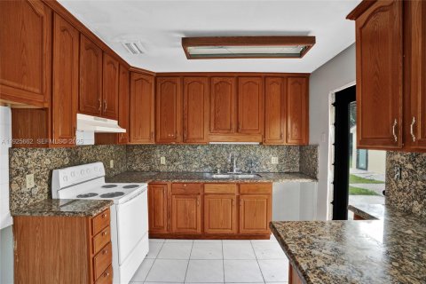 Villa ou maison à vendre à Homestead, Floride: 4 chambres, 135.64 m2 № 2080035 - photo 17