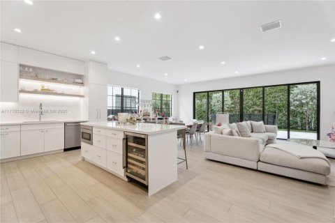 Townhouse in Miami, Florida 4 bedrooms, 263.1 sq.m. № 1860040 - photo 1
