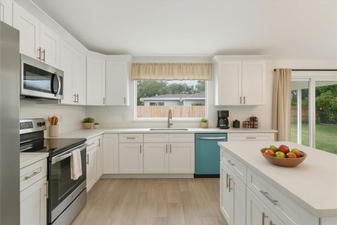 House in Ocala, Florida 3 bedrooms, 142.51 sq.m. № 1528615 - photo 8