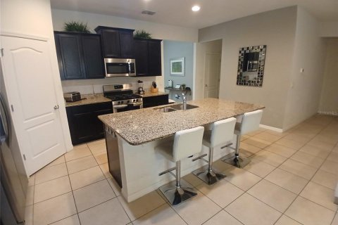 House in Davenport, Florida 5 bedrooms, 258.64 sq.m. № 1914045 - photo 25