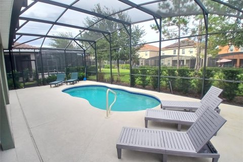 House in Davenport, Florida 5 bedrooms, 258.64 sq.m. № 1914045 - photo 22