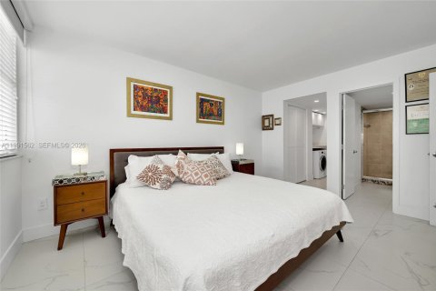 Condo in Miami, Florida, 3 bedrooms № 2255601 - photo 27