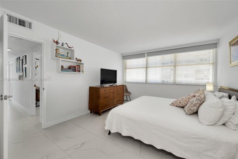 Condo in Miami, Florida, 3 bedrooms № 2255601 - photo 29
