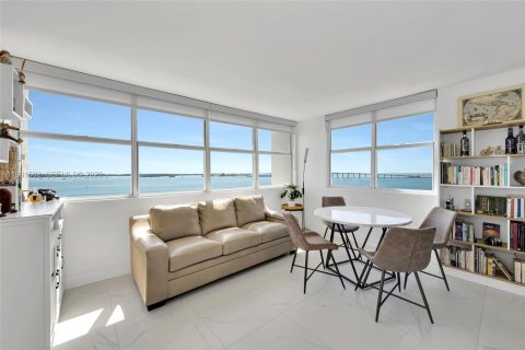 Condo in Miami, Florida, 3 bedrooms № 2255601 - photo 25
