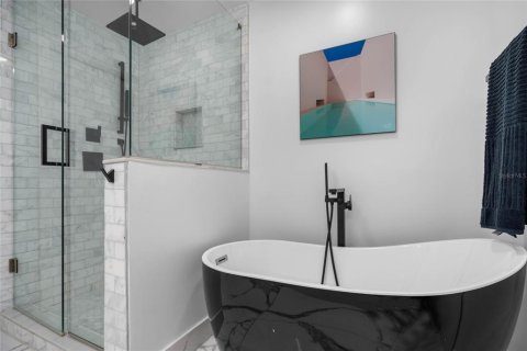 Condo in Tampa, Florida, 2 bedrooms  № 1437444 - photo 14