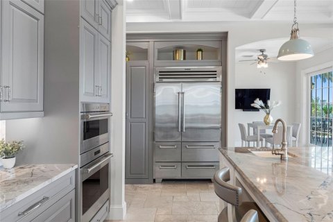 Купить виллу или дом в Сарасота, Флорида 5 комнат, 606.37м2, № 2207454 - фото 17