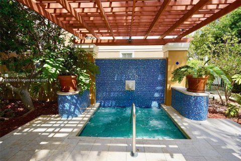 Condo in Aventura, Florida, 2 bedrooms  № 1798699 - photo 8