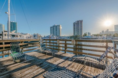 Condo in Aventura, Florida, 2 bedrooms  № 1798699 - photo 6