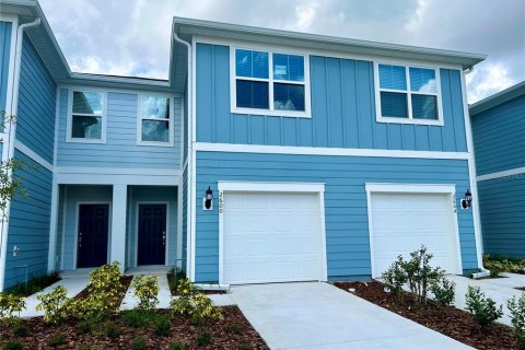 Townhouse in CYPRESS CAY in Kissimmee, Florida 3 bedrooms, 156.35 sq.m. № 1912235 - photo 1