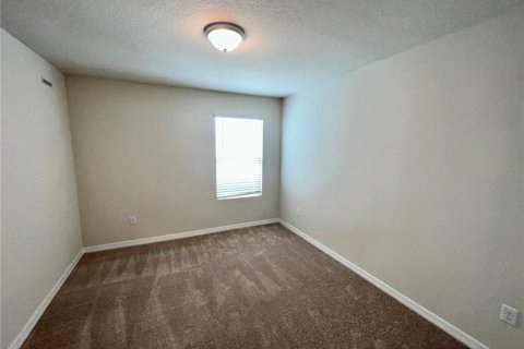 Townhouse in CYPRESS CAY in Kissimmee, Florida 3 bedrooms, 156.35 sq.m. № 1912235 - photo 10