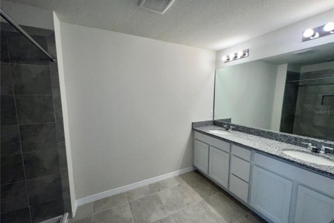 Townhouse in CYPRESS CAY in Kissimmee, Florida 3 bedrooms, 156.35 sq.m. № 1912235 - photo 14