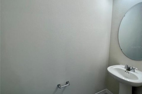 Townhouse in CYPRESS CAY in Kissimmee, Florida 3 bedrooms, 156.35 sq.m. № 1912235 - photo 13