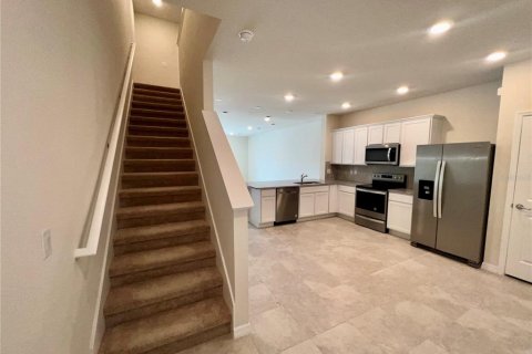 Townhouse in CYPRESS CAY in Kissimmee, Florida 3 bedrooms, 156.35 sq.m. № 1912235 - photo 6