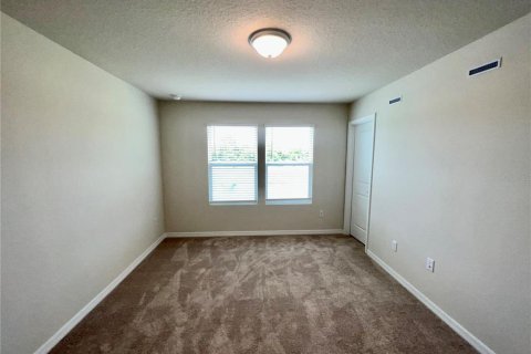 Townhouse in CYPRESS CAY in Kissimmee, Florida 3 bedrooms, 156.35 sq.m. № 1912235 - photo 7