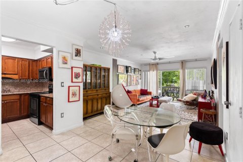 Copropriété à vendre à Bay Harbor Islands, Floride: 1 chambre, 78.6 m2 № 2085881 - photo 19