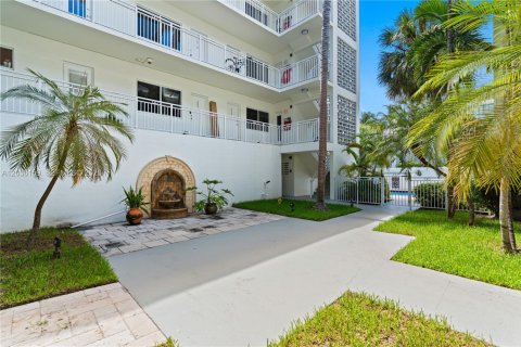 Copropriété à vendre à Bay Harbor Islands, Floride: 1 chambre, 78.6 m2 № 2085881 - photo 7