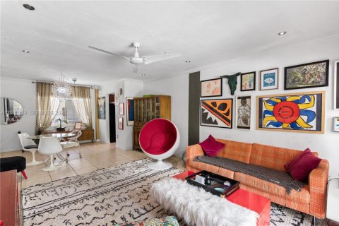 Copropriété à vendre à Bay Harbor Islands, Floride: 1 chambre, 78.6 m2 № 2085881 - photo 26