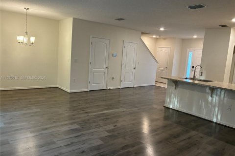 Adosado en venta en South Daytona, Florida, 3 dormitorios, 157 m2 № 2154394 - foto 8
