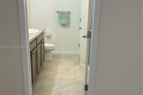 Adosado en venta en South Daytona, Florida, 3 dormitorios, 157 m2 № 2154394 - foto 30