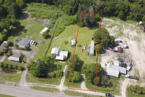 Land in Clewiston, Florida № 1768919 - photo 1