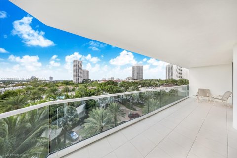 Condo in Aventura, Florida, 3 bedrooms № 2060019 - photo 23