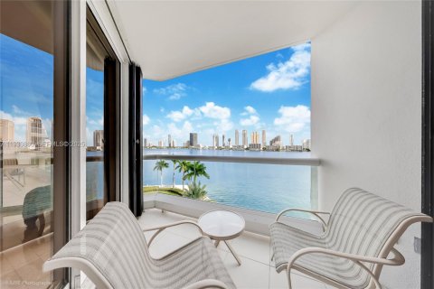 Condo in Aventura, Florida, 3 bedrooms № 2060019 - photo 24