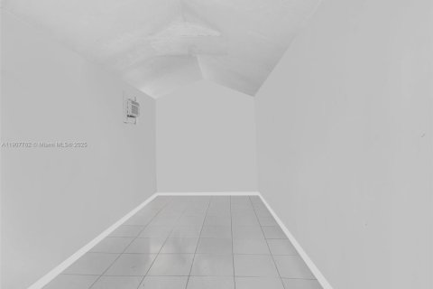 Casa en venta en Fort Lauderdale, Florida, 4 dormitorios № 1964271 - foto 3