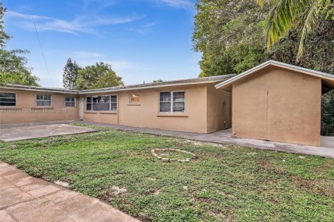 Casa en venta en Fort Lauderdale, Florida, 4 dormitorios № 1964271 - foto 5
