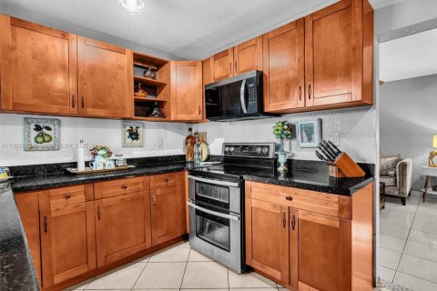 Casa en venta en Fort Lauderdale, Florida, 4 dormitorios № 1964271 - foto 23