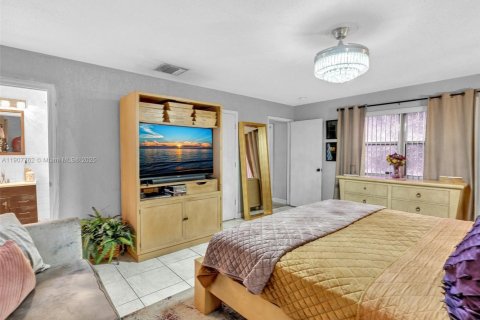 Casa en venta en Fort Lauderdale, Florida, 4 dormitorios № 1964271 - foto 11