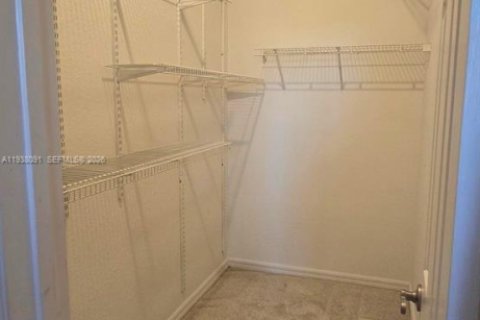 Townhouse in Tamarac, Florida 2 bedrooms, 100.06 sq.m. № 1996264 - photo 30