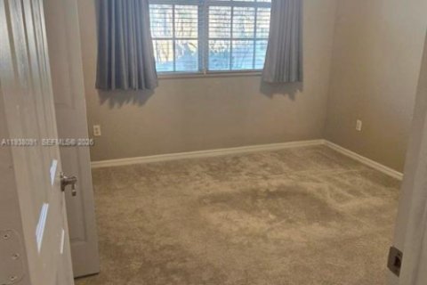 Townhouse in Tamarac, Florida 2 bedrooms, 100.06 sq.m. № 1996264 - photo 19