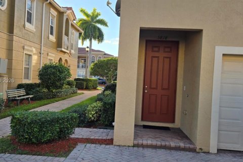 Townhouse in Tamarac, Florida 2 bedrooms, 100.06 sq.m. № 1996264 - photo 7