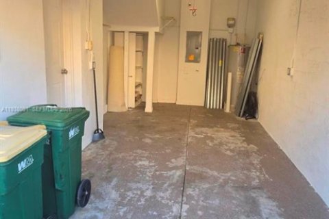 Townhouse in Tamarac, Florida 2 bedrooms, 100.06 sq.m. № 1996264 - photo 10