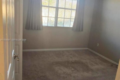 Townhouse in Tamarac, Florida 2 bedrooms, 100.06 sq.m. № 1996264 - photo 20