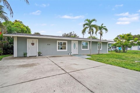 Casa en Naples, Florida 2 dormitorios, 100.06 m2 № 2380773