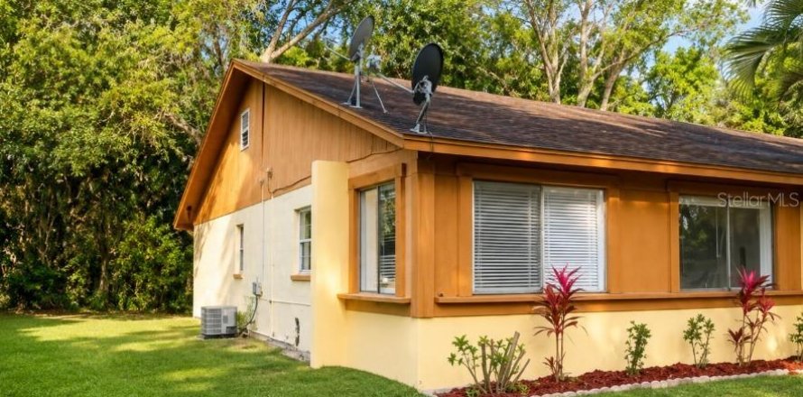 Apartment in Lakeland, Florida 2 bedrooms, 95.88 sq.m. № 2157755