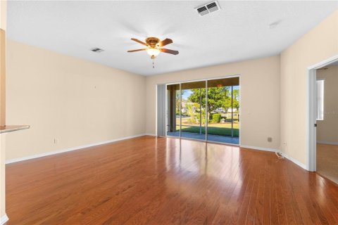 House in Spring Hill, Florida 3 bedrooms, 187.29 sq.m. № 1526798 - photo 14
