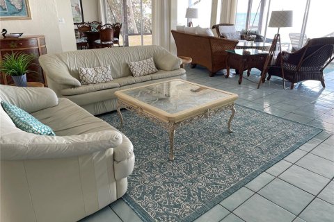 Casa en alquiler en Nokomis, Florida, 3 dormitorios, 273.97 m2 № 380569 - foto 13