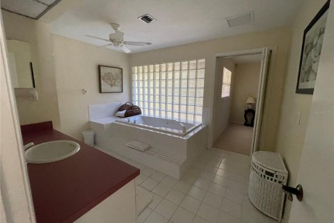Casa en alquiler en Nokomis, Florida, 3 dormitorios, 273.97 m2 № 380569 - foto 29