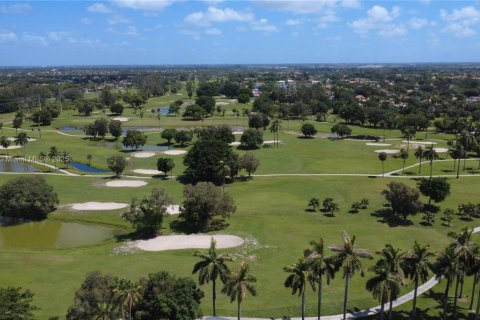 Condo in Hialeah, Florida, 1 bedroom  № 1980207 - photo 15
