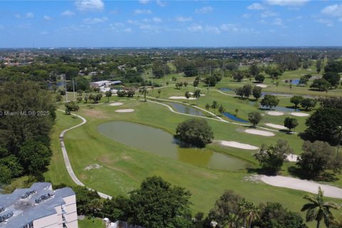 Condo in Hialeah, Florida, 1 bedroom  № 1980207 - photo 14