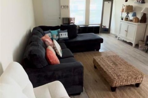 Villa ou maison à louer à Tampa, Floride: 3 chambres, 117.06 m2 № 2148589 - photo 4