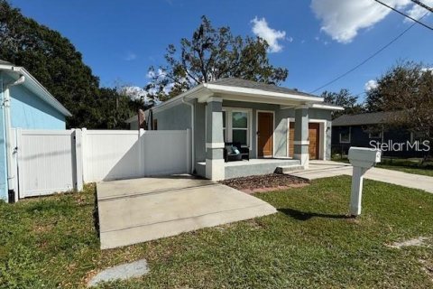 Villa ou maison à louer à Tampa, Floride: 3 chambres, 117.06 m2 № 2148589 - photo 3