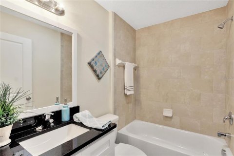 Villa ou maison à louer à Tampa, Floride: 3 chambres, 117.06 m2 № 2148589 - photo 17