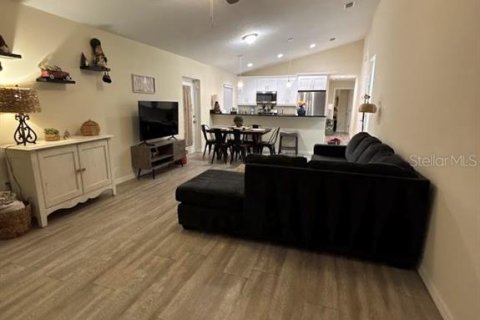 Villa ou maison à louer à Tampa, Floride: 3 chambres, 117.06 m2 № 2148589 - photo 6