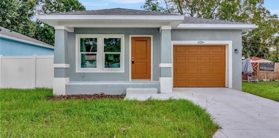 Villa ou maison à Tampa, Floride 3 chambres, 117.06 m2 № 2148589