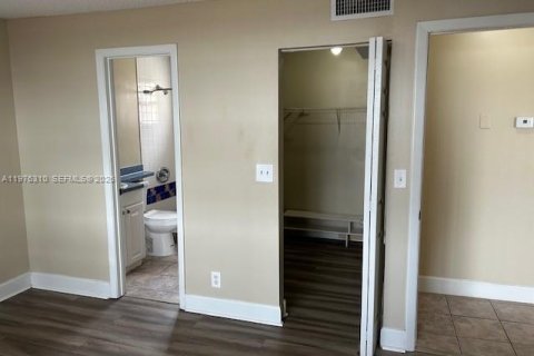 Copropriété à vendre à Pembroke Pines, Floride: 3 chambres, 104.52 m2 № 2040582 - photo 13